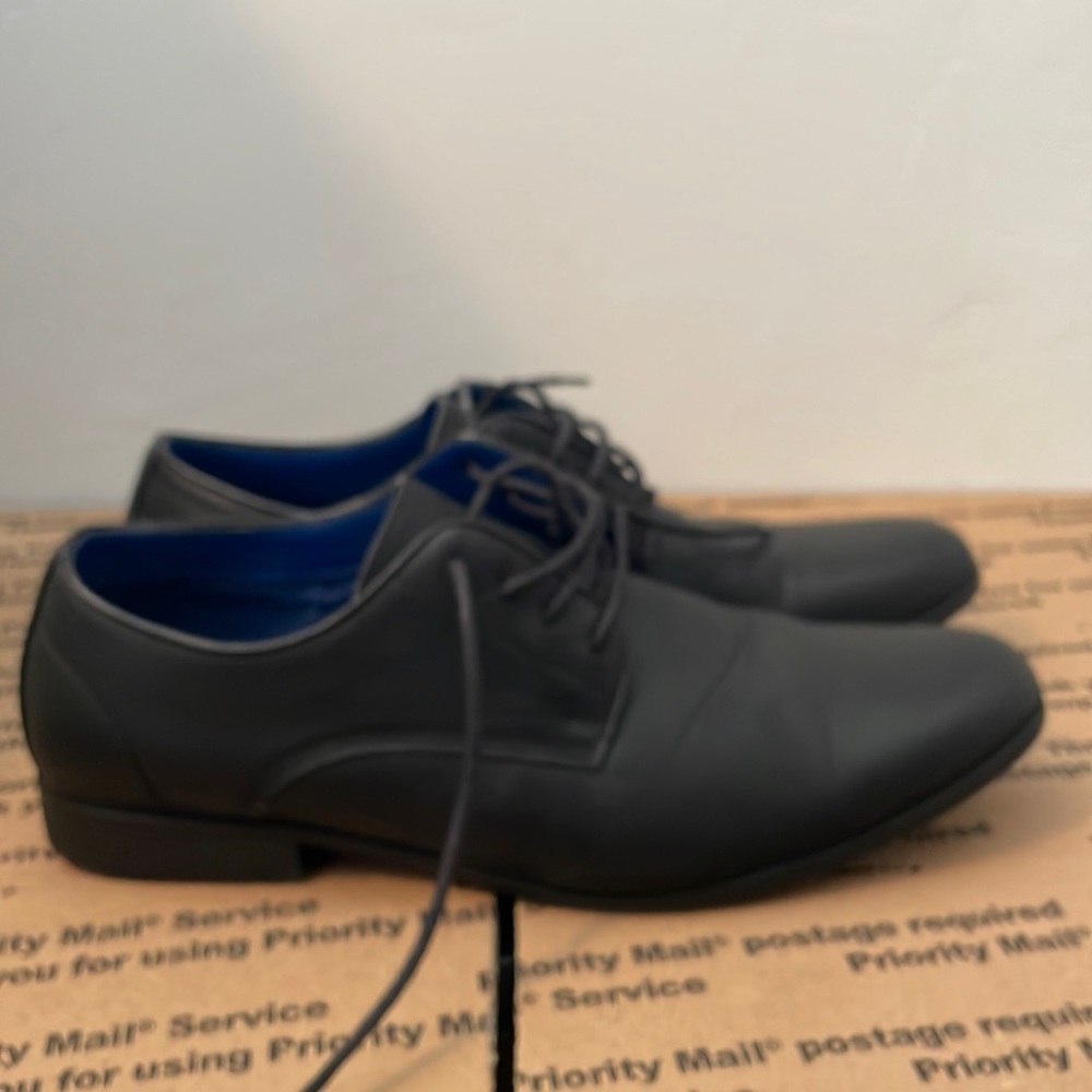 Perry Ellis Shoes for men’s Excellent Conditions , dull black shoes, size 11